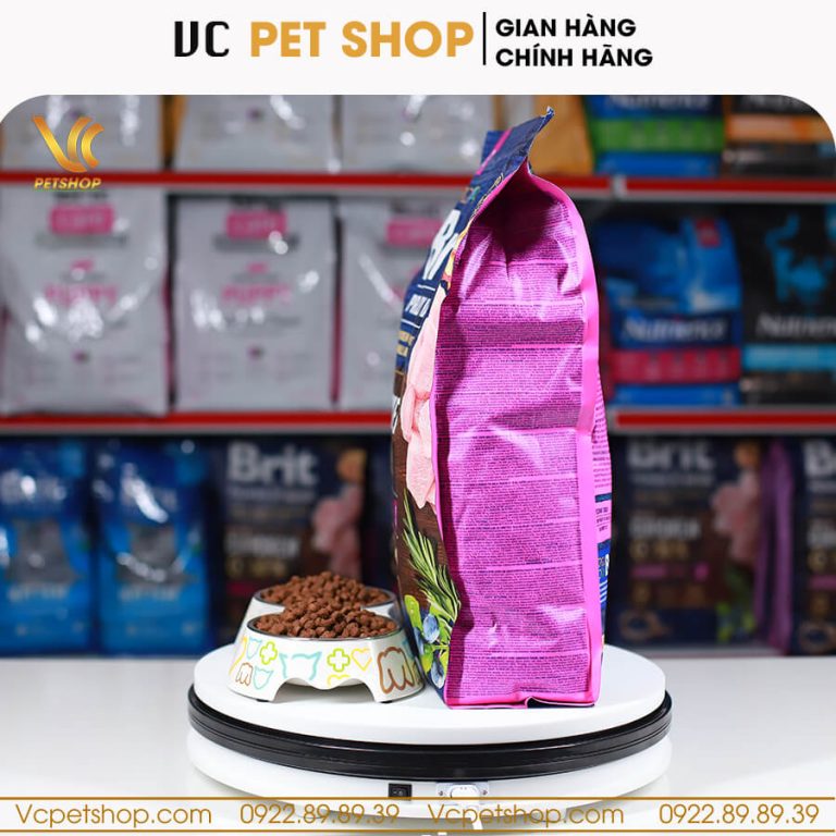 Brit Premium by Nature Adult S – Thức ăn cho chó trưởng thành size nhỏ