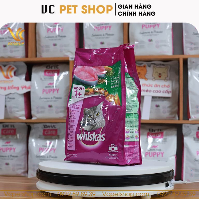 Thức ăn hạt Whiskas cho mèo trưởng thành vị cá ngừ
